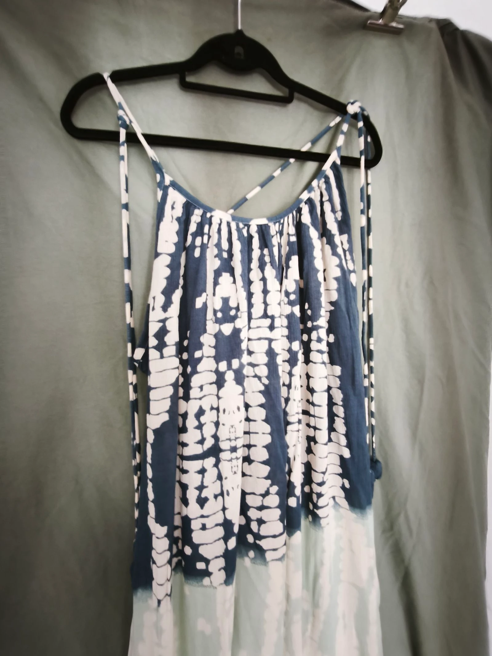 Stijlvolle jumpsuit met tie-dye patroon – photo 3